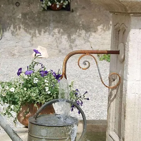 Le Domaine Jean Bed & Breakfast